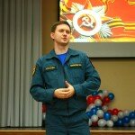 Спасатели Москвы провели открытые уроки по гражданской обороне